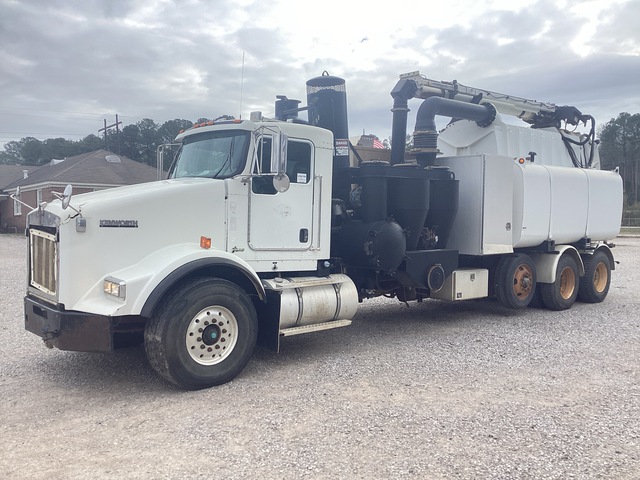 Vacall AE1213 on 2014 Kenworth T-800 8x4 Vacuum Excavator Truck