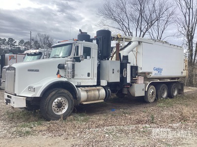 GrapVax HV 56 on 2013 Kenworth HV56-823 8x4 Camion excavateur par aspiration