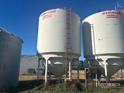 Weninger Twin Air +/- 1500 bu Smooth Wall Hopper Grain Bin