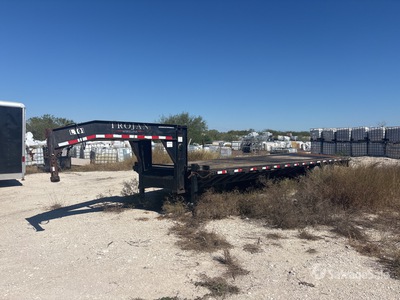 2009 Road Boss 32 ft T/A Gooseneck Flatbed Trailer (Inoperable)