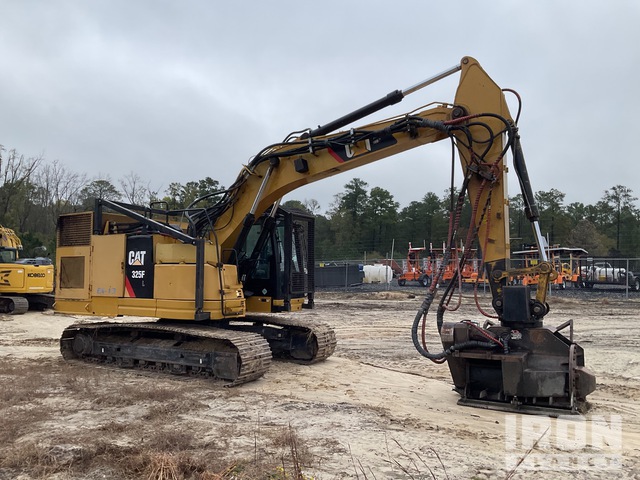 EXCAVADORA 2018 CATERPILLAR 325FLCR