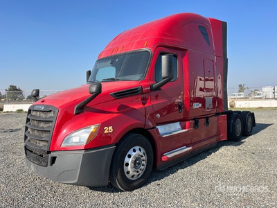 2020 Freightliner Cascadia 126 6x4 T/A Sleeper Truck Tractor