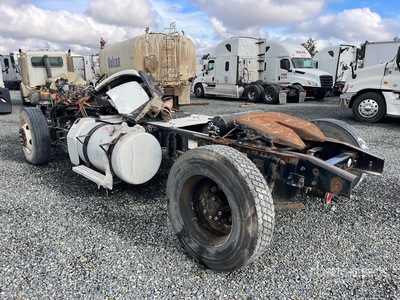 2013 Freightliner Cascadia 113 4x2 S/A Day Cab Truck Tractor (Inoperable)
