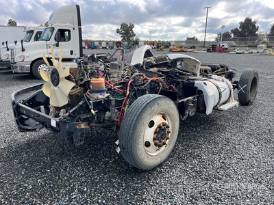 2013 Freightliner Cascadia 113 4x2 S/A Day Cab Truck Tractor (Inoperable)