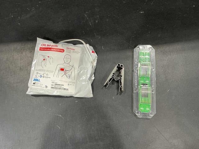 (7) Signal Block Assemblies, (8) IV Clips & Assorted Items (7) Signal Block Assemblies, (8) IV Clips & Assorted Items