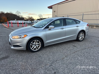 2014 Ford Fusion SE Automobile