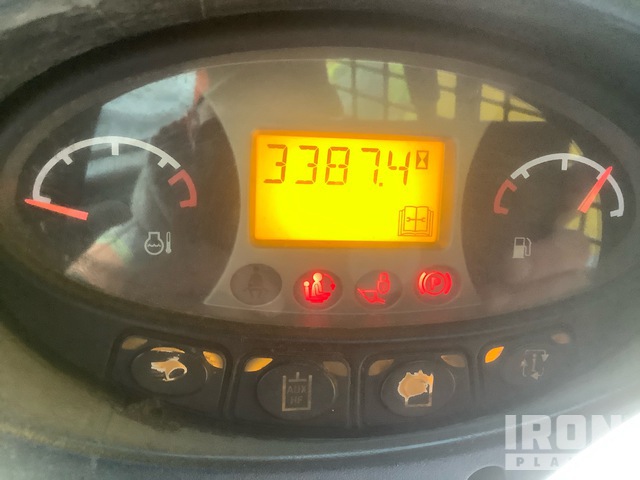 MINI CARGADOR SOBRE RUEDAS 2011 BOBCAT LOADER