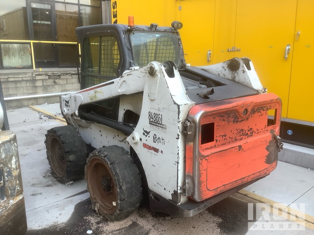 MINI CARGADOR SOBRE RUEDAS 2011 BOBCAT LOADER