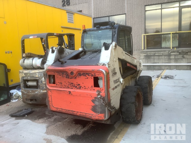 MINI CARGADOR SOBRE RUEDAS 2011 BOBCAT LOADER