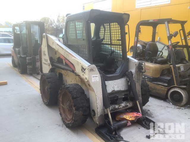 MINI CARGADOR SOBRE RUEDAS 2011 BOBCAT LOADER
