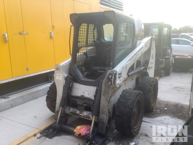 MINI CARGADOR SOBRE RUEDAS 2011 BOBCAT LOADER