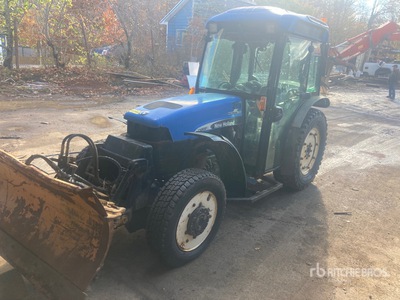 2007 New Holland TN85FA 4WD Tracteur agricole utilitaire