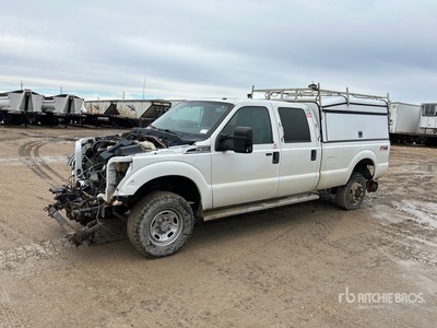 2013 Ford F-350 XLT Crew Cab Pickup