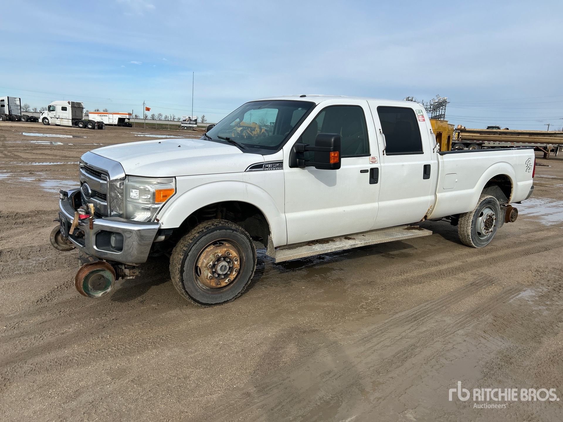 2013 Ford F-350 XLT 4x4 Crew Cab High Rail Pick Up (Inoperable)