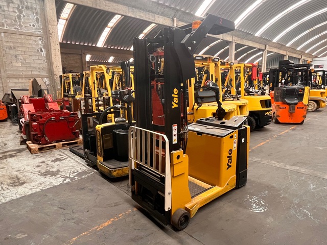 2019 Yale MC10 2200 lb Electric Pallet Jack