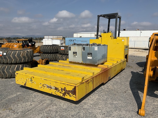 2017 Hoist Lift Truck L33-132 13200 lb 96 in x 196 in Plataforma de Manipulacion para Contenedores (INOPERABLE) / Platform Truck Container Handler (Inoperable)