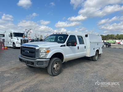 2015 Ford F-350 XL 4x4 Crew Cab Utility Truck