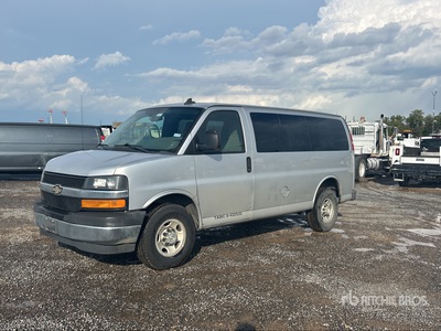 2017 Chevrolet Express G2500 Cargo Van