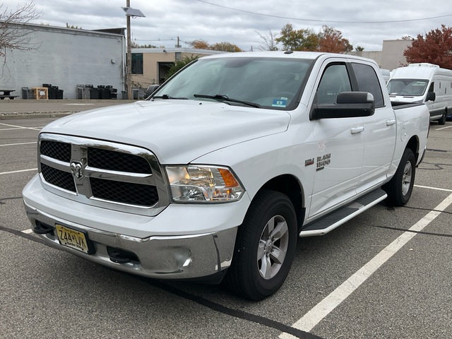 2019 Ram 1500 SLT 4x4 Crew Cab Pickup