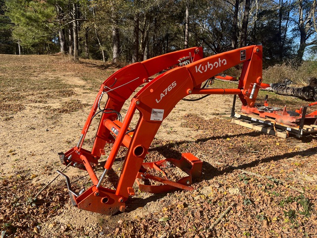 Kubota LA765 Front Loader Attachment