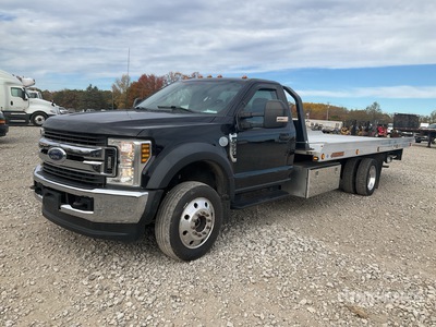 2019 Ford F-550 XLT 4x4 Camion à ridelles