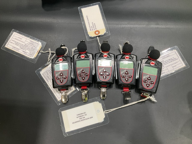 (5) Quest Technologies eg5 Dosimeters