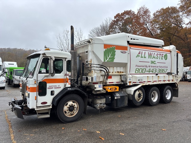 2016 Peterbilt 320 8x4 Side Loader Waste Collection Truck 2016 Peterbilt 320 8x4 Side Loader Waste Collection Truck
