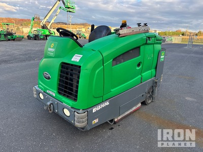 2019 Tennant T20 Ride-On Floor Scrubber