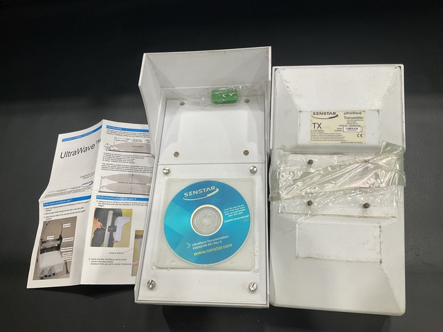 (2) Senstar E4EM0201-001 Ultrawave Receivers