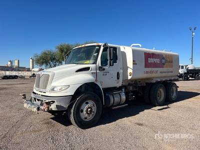 2019 International HV607 4000 gal 6x4 Camion à eau