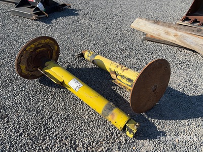 Quantity of (2) Leveling Wagenheber