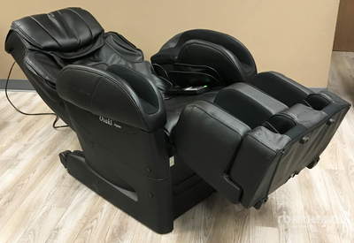 Osaki Japan 4D Zero Gravity Massage Chair Recliner with Heat (Unused)