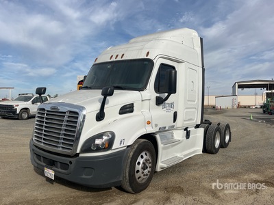 2016 Freightliner Cascadia 113 6x4 Ciągnik siodłowy T/A z kabiną sypialną