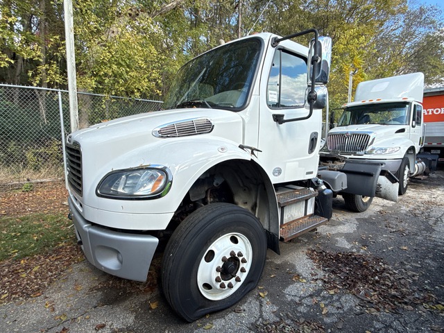2012 Freightliner M2 106 4x2 S/A Day Cab Truck Tractor