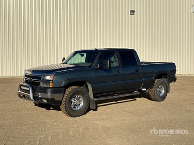 2007 Chevrolet Silverado 2500 HD 4x4 Crew Cab Pickup