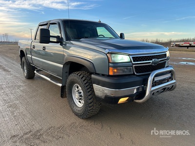2007 Chevrolet Silverado 2500 HD Crew Cab Pick Up