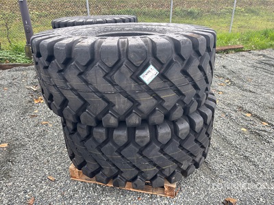 Quantity of (2) Bedrock 26.5x25 إطارات المعدات (Unused)