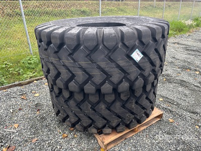 Quantity of (2) Bedrock 26.5x25 إطارات المعدات (Unused)