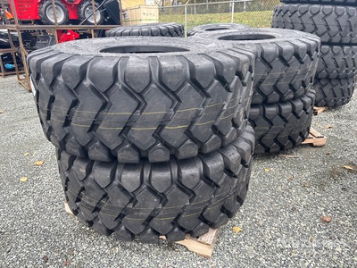 Quantity of (4) 23.5x25 إطارات المعدات (Unused)