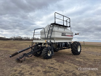 Bourgault 5350 350 bu Tow-Behind Air Cart