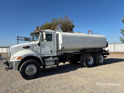 2014 Peterbilt 348 6x4 Camion à eau