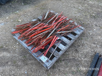 Quantity of (45) Crop lifters