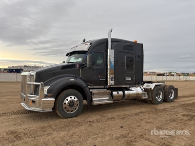 2016 Kenworth T880 T/A Sleeper Truck Tractor