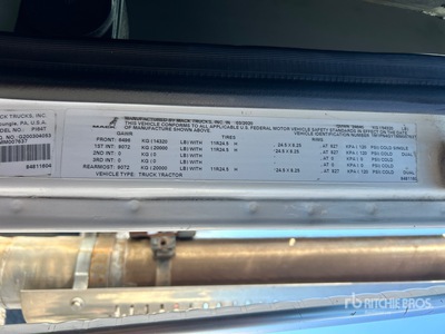 2021 Mack Pinnacle PI64T 6x4 Ciągnik siodłowy T/A z kabiną dzienną