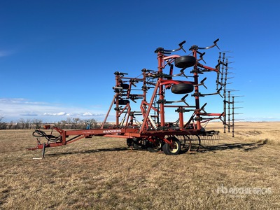 Morris CP731 34 ft Cultivator