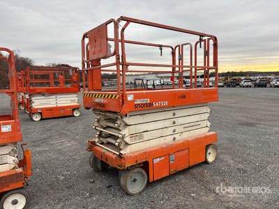 2016 Snorkel S4732E Electric シザーリフト