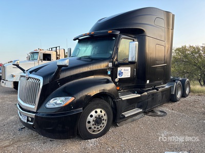 2019 International LT625 6x4 Cabeza Tractora Cabina Dormitorio