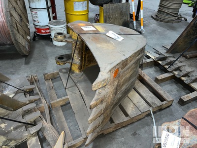 John Deere 24 in Digging Backhoe Rear Bucket - Fits John Deere