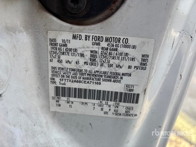 2012 Ford F-250 4x2 Extended Cab Flatbed Truck