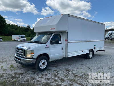 2008 Ford E350 4x2 Fourgon à étages